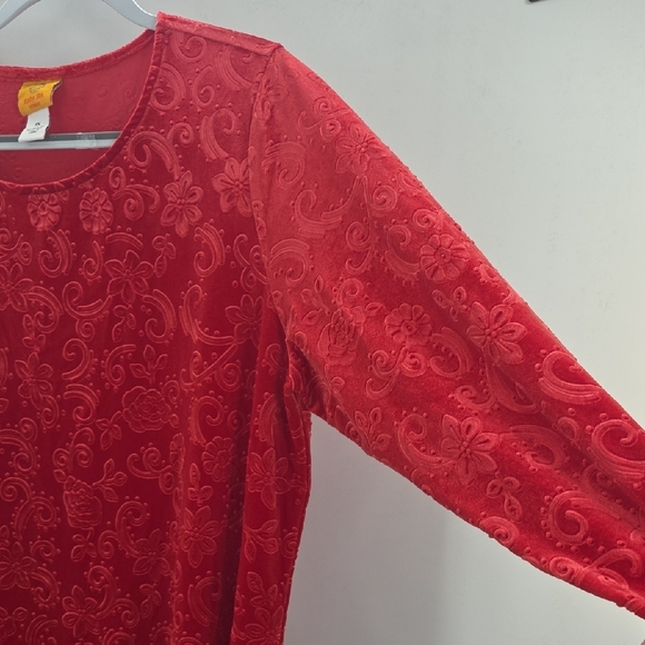 Ruby Rd Elegant Red Velvety Floral Tunic - Picture 5 of 16
